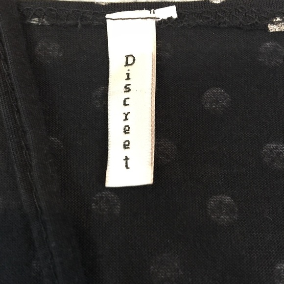 Discreet  Top - Picture 4 of 8